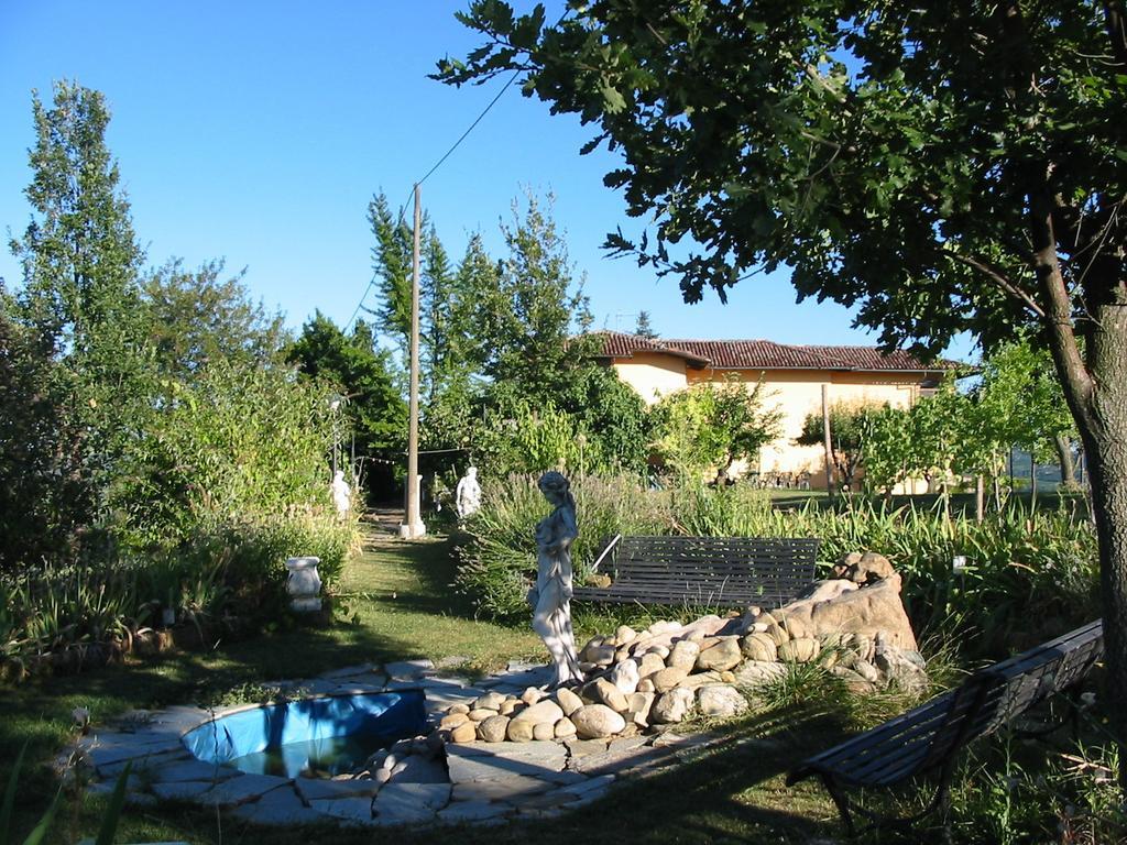 La Luna E I Falo Bed & Breakfast Canelli Ngoại thất bức ảnh